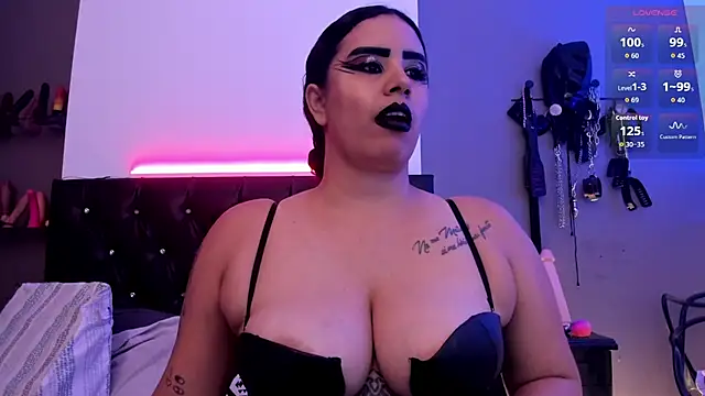 MariaGaitan online show from 11/23/25, 07:02