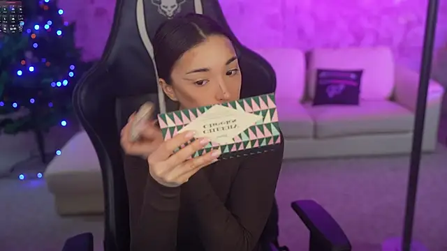 Jasmine Flow online show from 12/17/25, 08:20