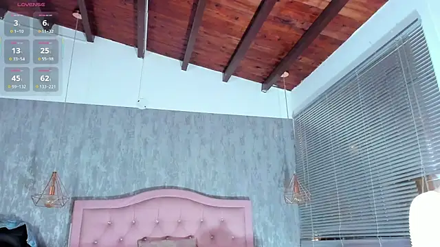 naomidibello online show from 03/23/26, 04:00