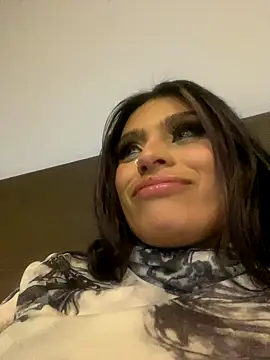 Tiffanysurez  online show from 09/16/25, 12:22