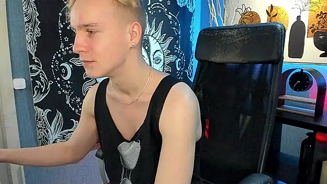 Snapshot of AlexxSweet chatting on 12/03/24, 09:44 AlexxSweet online show from 12/03/24, 09:44