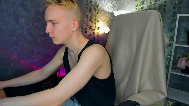 Snapshot of AlexxSweet chatting on 12/29/24, 07:17 AlexxSweet online show from 12/29/24, 07:17