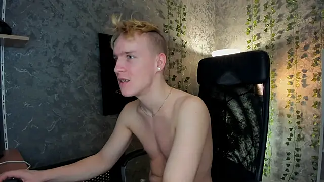 Snapshot of AlexxSweet chatting on 01/12/25, 05:56 AlexxSweet online show from 01/12/25, 05:56