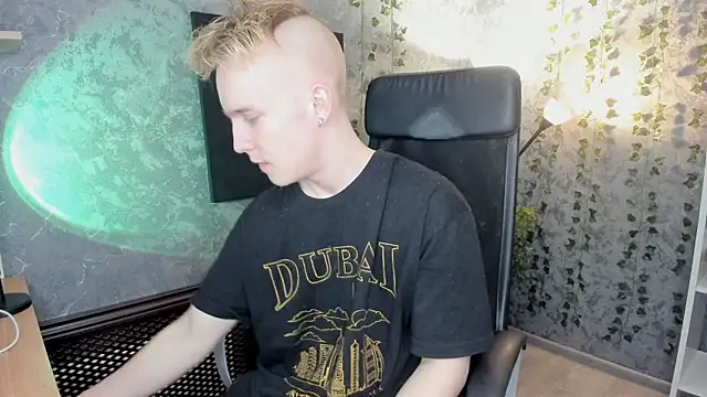 Snapshot of AlexxSweet chatting on 01/31/25, 09:37 AlexxSweet online show from 01/31/25, 09:37