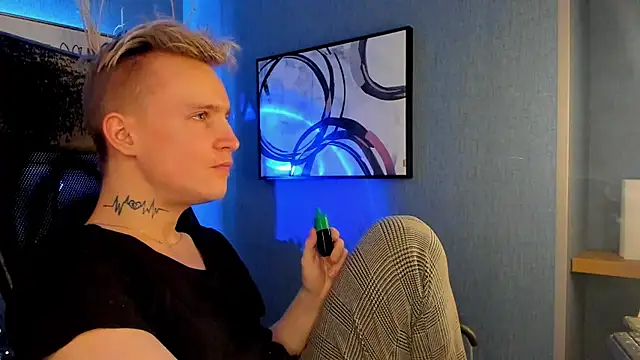 Snapshot of AlexxSweet chatting on 02/23/25, 06:56 AlexxSweet online show from 02/23/25, 06:56