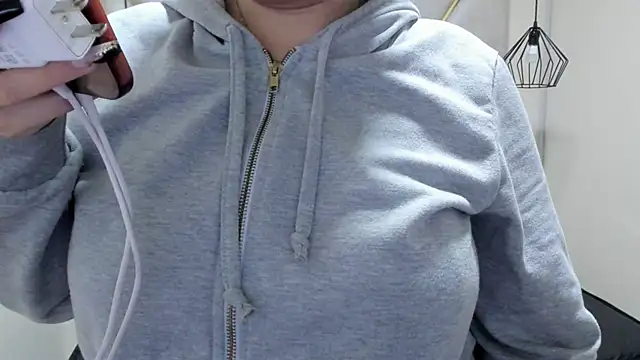 nalalye cruzz  online show from 03/05/25, 02:46