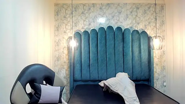 nalalye cruzz  online show from 09/21/25, 02:24