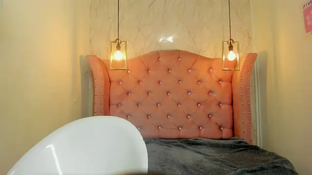 nalalye cruzz  online show from 10/01/25, 03:01