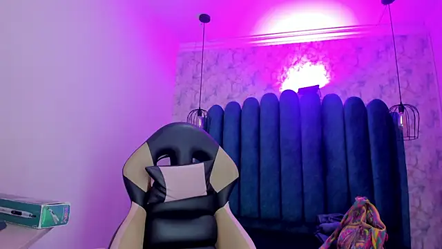 nalalye cruzz  online show from 01/08/26, 03:42