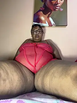 Snapshot of ZOQULUx chatting on 12/14/24, 07:03 ZOQULUx online show from 12/14/24, 07:03