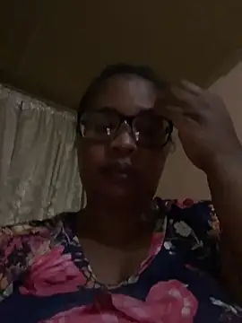 Snapshot of ZOQULUx chatting on 12/20/24, 08:12 ZOQULUx online show from 12/20/24, 08:12