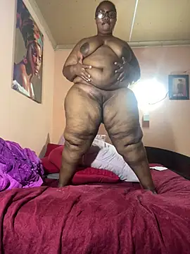 Snapshot of ZOQULUx chatting on 03/02/25, 10:27 ZOQULUx online show from 03/02/25, 10:27