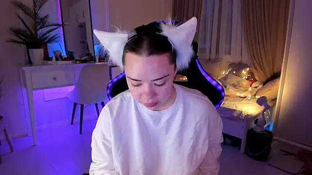 VixenMia online show from 02/22/25, 03:45