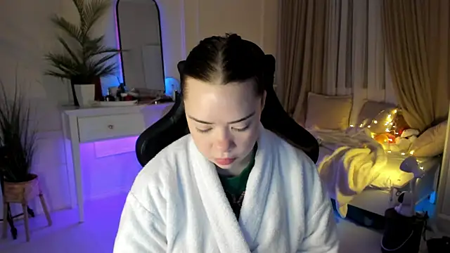 VixenMia online show from 02/26/25, 03:21