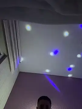 WhiteeMen online show from 11/28/25, 09:17