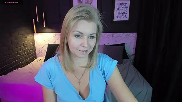 Annie Light online show from 01/24/25, 09:06