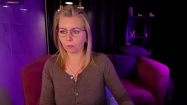 Annie Light online show from 03/09/25, 08:51