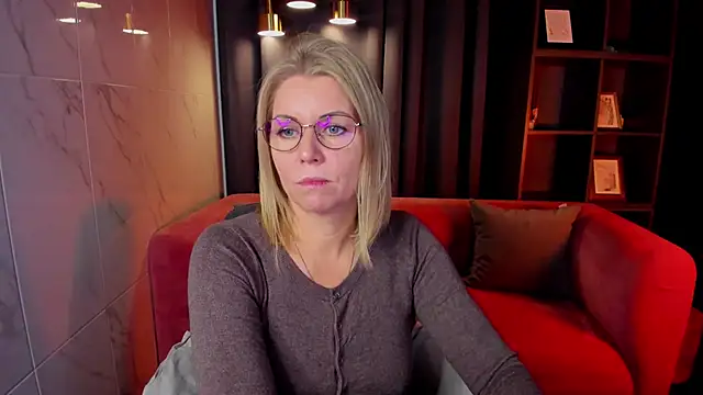 Annie Light online show from 09/26/25, 05:44