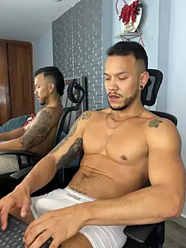 ARON TAYLER01 online show from 12/19/24, 04:24