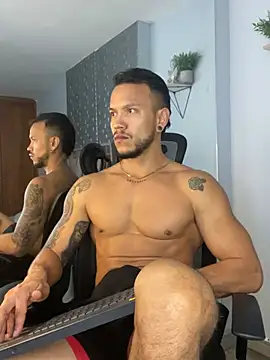 ARON TAYLER01 online show from 01/07/25, 04:27