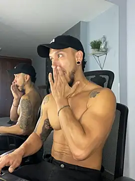 ARON TAYLER01 online show from 01/21/25, 12:29