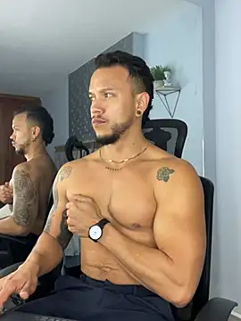 ARON TAYLER01 online show from 02/06/25, 04:03