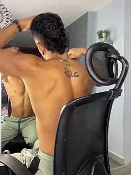 ARON TAYLER01 online show from 03/19/25, 12:45