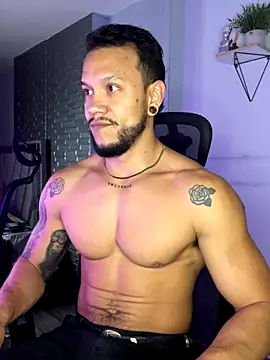 ARON TAYLER01 online show from 10/25/25, 10:23