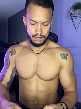 ARON TAYLER01 online show from 11/23/25, 10:26