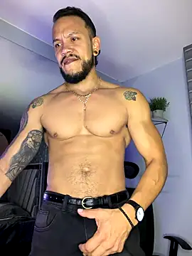 ARON TAYLER01 online show from 12/21/25, 10:33