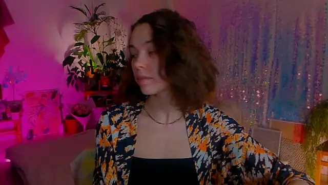 poli   online show from 01/12/25, 08:47