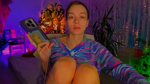 poli   online show from 09/28/25, 06:02