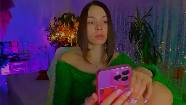 poli   online show from 12/15/25, 04:11