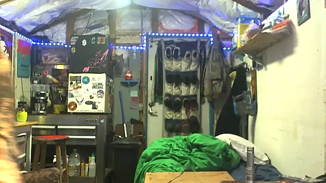 CloudDadddyyy420 online show from 09/18/25, 04:14