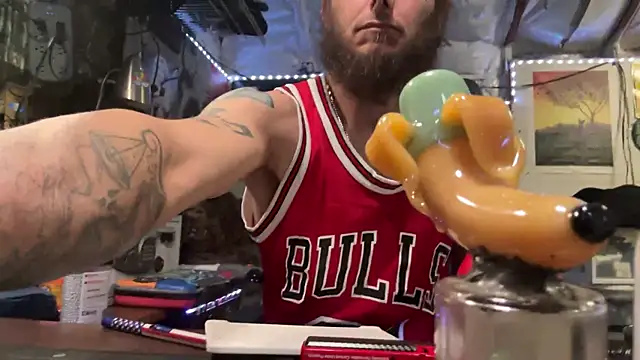 CloudDadddyyy420 online show from 10/28/25, 03:25