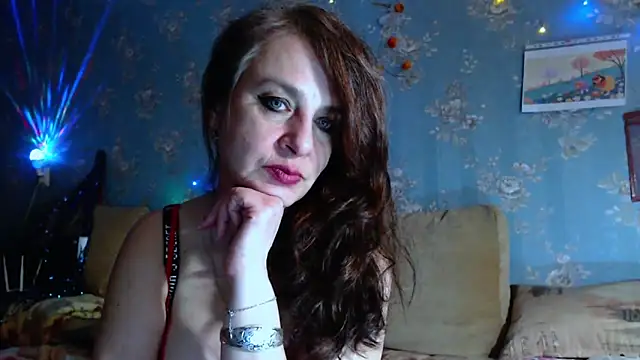 VanezaSmith online show from 05/05/26, 05:48