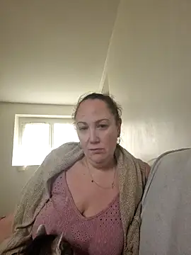 Wisie Cutie online show from 12/14/24, 01:49