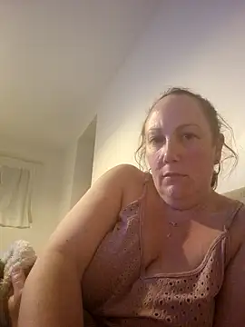 Wisie Cutie online show from 03/11/25, 11:04