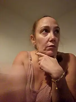 Wisie Cutie online show from 10/11/25, 11:47