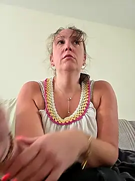 Wisie Cutie online show from 04/15/26, 03:30