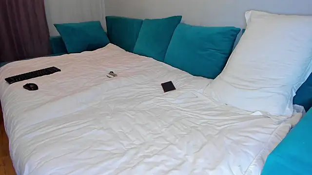 Snapshot of TishaLove chatting on 12/15/24, 04:37 TishaLove online show from 12/15/24, 04:37