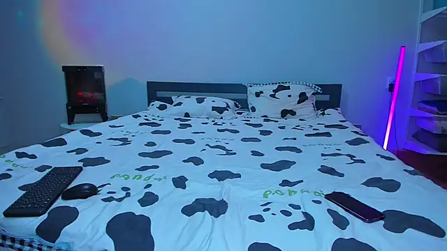 Snapshot of TishaLove chatting on 10/31/25, 03:35 TishaLove online show from 10/31/25, 03:35