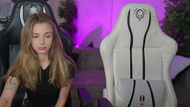 Kisasolo online show from 09/13/25, 02:50