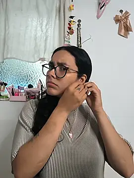 Annya-sweet online show from 05/20/26, 03:18