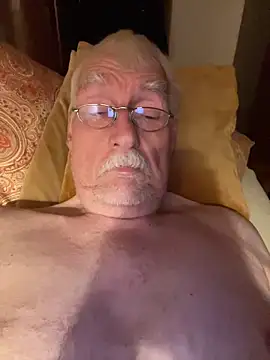 Steffibi1954 online show from 10/29/25, 04:15