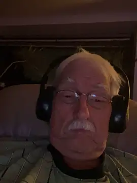 Steffibi1954 online show from 11/03/25, 06:20