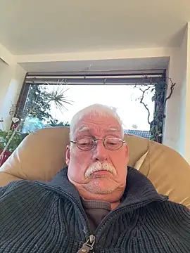 Steffibi1954 online show from 12/15/25, 12:31