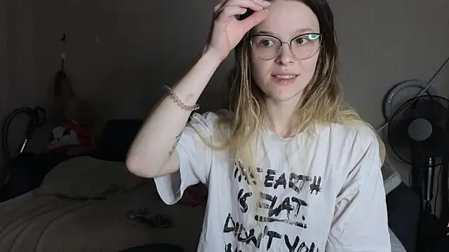 Nate   online show from 11/21/25, 07:07