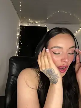 salome polaniiee online show from 02/12/25, 08:38