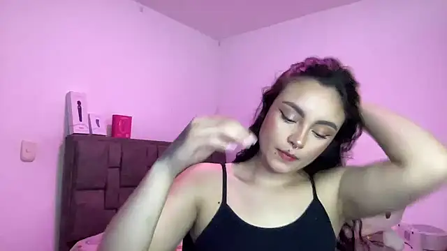 Snapshot of salome_polaniiee chatting on 06/27/26, 06:57 salome polaniiee online show from 06/27/26, 06:57